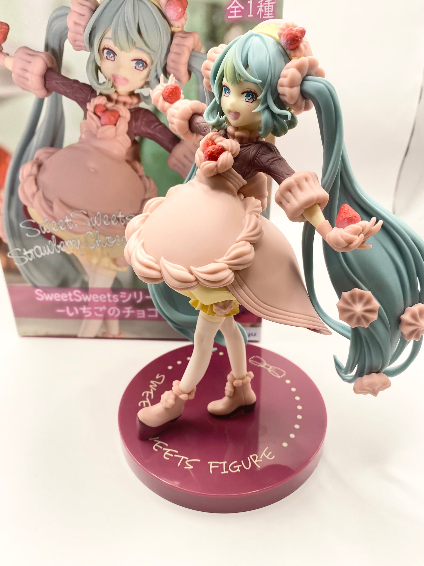 Hatsune Miku Figure Sweet Sweets  Strawberry Chocolate Short Ceriko FuRyu Japan