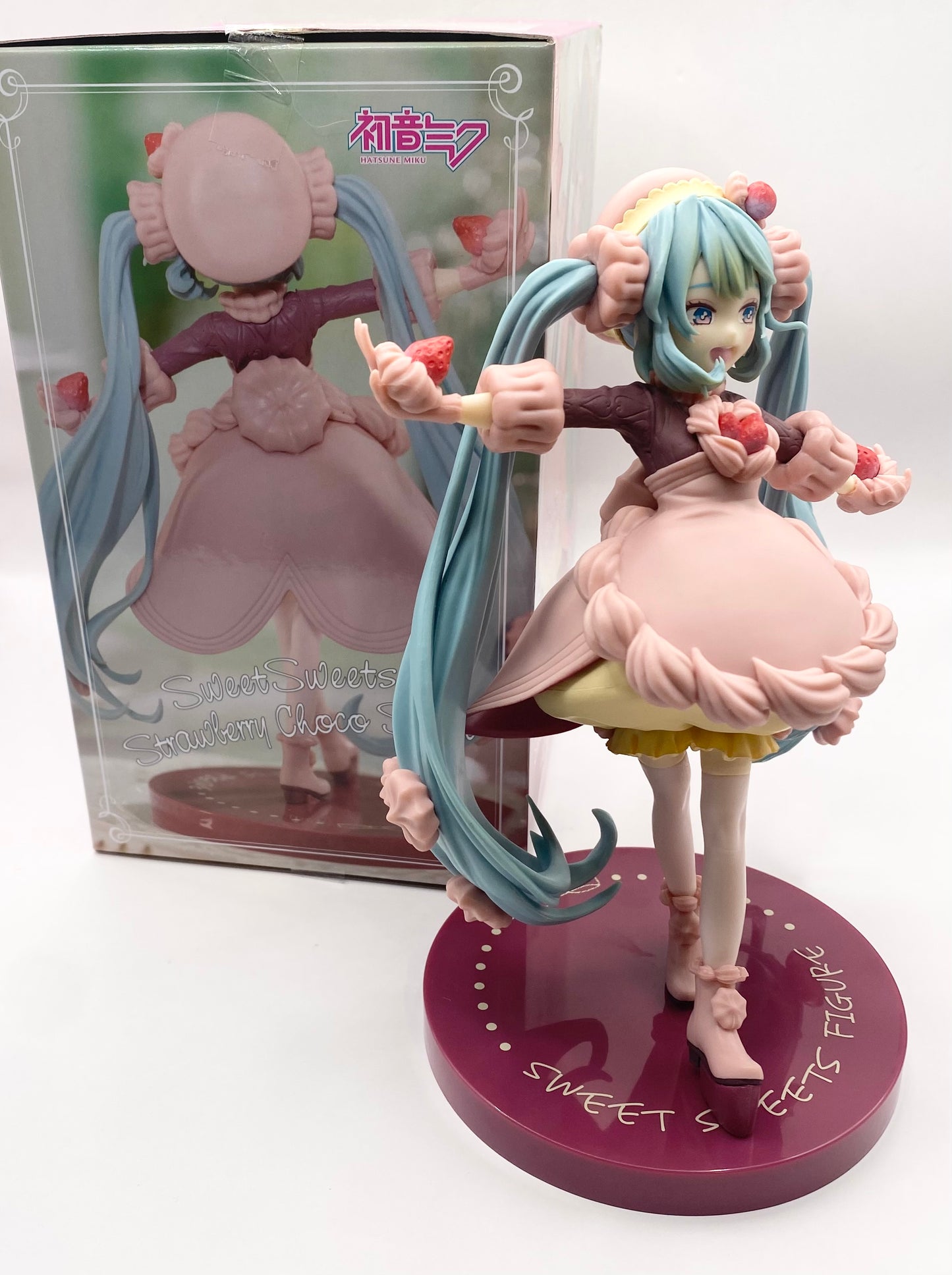 Hatsune Miku Figure Sweet Sweets  Strawberry Chocolate Short Ceriko FuRyu Japan