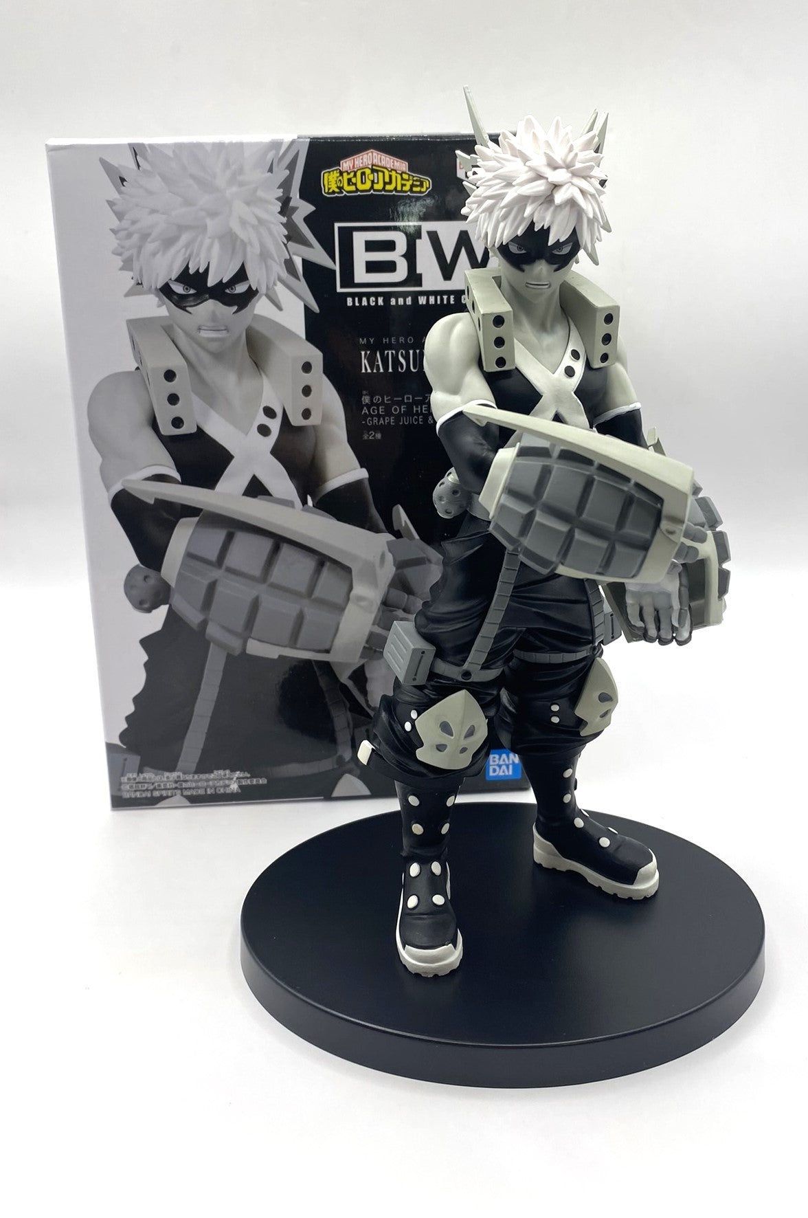 My Hero Academia Black & White Collection Katsuki Bakugo Figure Bandai
